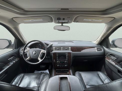 Used 2010 GMC Yukon Denali image 9