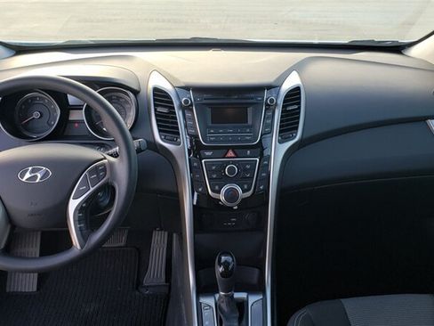 Used 2016 Hyundai Elantra GT FWD image 14