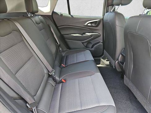 Used 2025 Chevrolet Trax LT w/ Driver Confidence Package FWD image 25