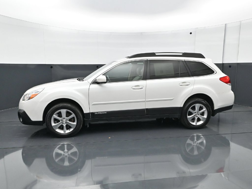 Used 2013 Subaru Outback 2.5i Limited AWD/4WD image 3