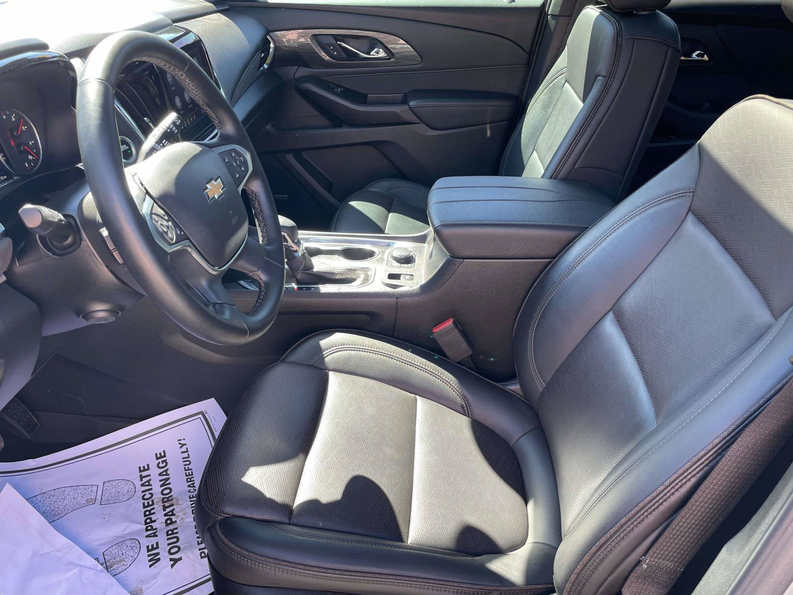 Used 2023 Chevrolet Traverse High Country FWD image 11