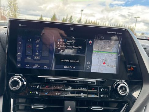 Used 2020 Toyota Highlander Limited image 14