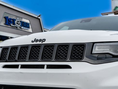 Used 2019 Jeep Grand Cherokee SRT image 11