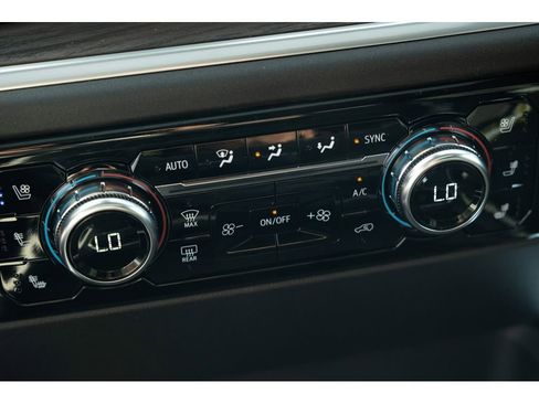 New 2026 GMC Sierra 2500 SLT AWD/4WD image 27