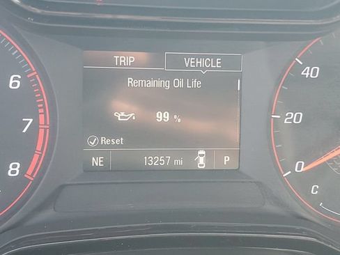 Certified 2024 Chevrolet Trax RS w/ Driver Confidence Package FWD image 19