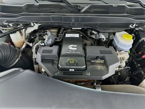 Used 2022 RAM 2500 Laramie image 32