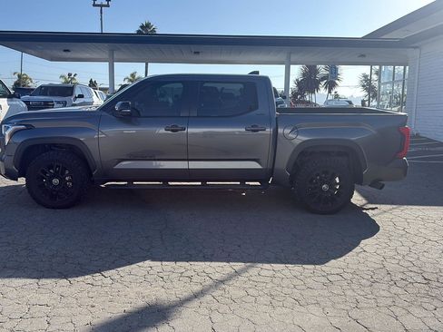 Used 2024 Toyota Tundra Limited AWD/4WD image 7