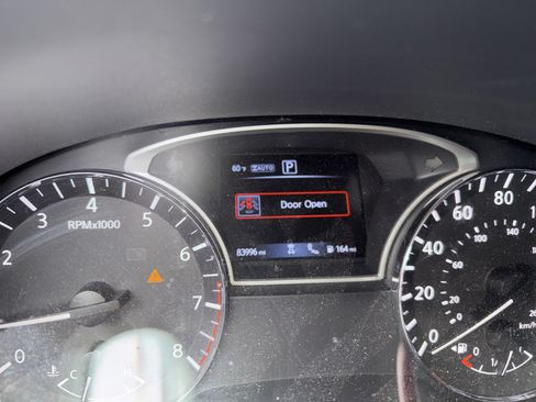 Used 2020 Nissan Pathfinder Platinum w/ Cargo Package AWD/4WD image 12