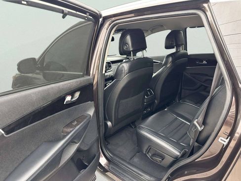 Used 2017 Kia Sorento EX AWD/4WD image 17