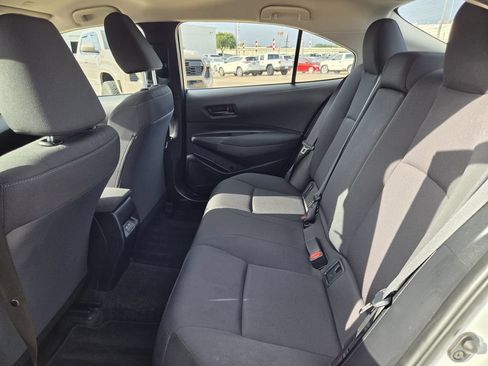 Used 2025 Toyota Corolla LE FWD image 27