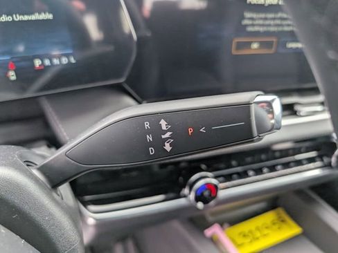 New 2026 Chevrolet Equinox LT w/ Convenience Package II image 21