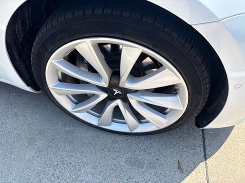 Used 2020 Tesla Model 3 Long Range AWD/4WD image 3