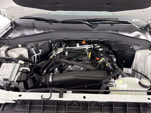 New 2025 Ford Explorer Active image 30