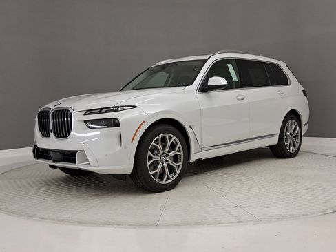 New 2026 BMW X7 xDrive40i w/ Premium Package image 32