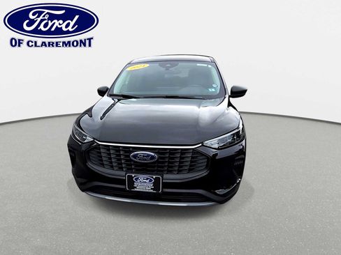 Used 2024 Ford Escape Active w/ Tech Pack #1 AWD/4WD image 3