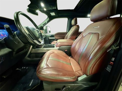 Used 2020 Ford F350 Platinum w/ FX4 Off-Road Package image 25