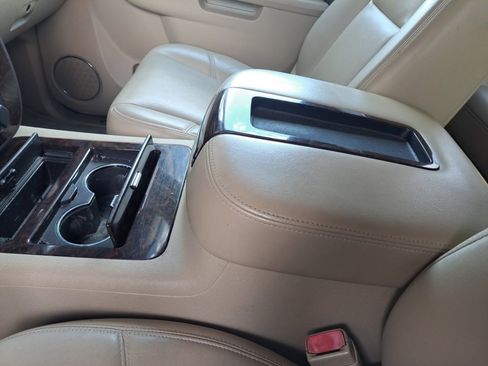 Used 2013 GMC Yukon Denali AWD/4WD image 27