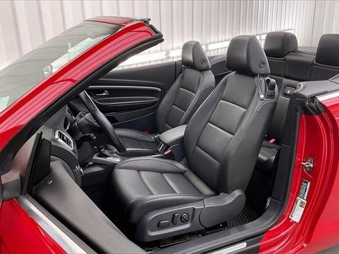 Used 2014 Volkswagen Eos image 8