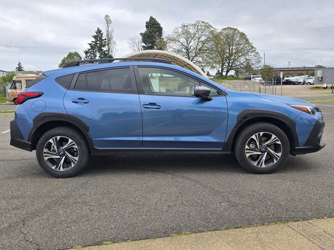 Used 2024 Subaru Crosstrek 2.0i Premium AWD/4WD image 6