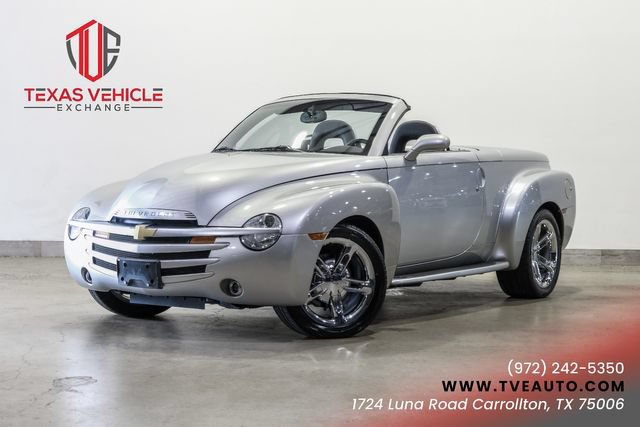 Used 2005 Chevrolet SSR w/ Preferred Equipment Group RWD image 1
