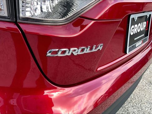 Used 2025 Toyota Corolla LE FWD image 30