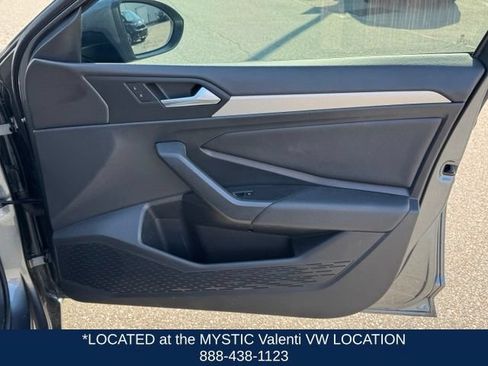 Certified 2021 Volkswagen Jetta FWD image 24