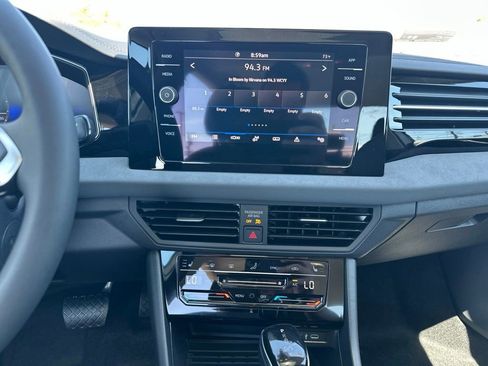 New 2026 Volkswagen Jetta SE FWD image 16