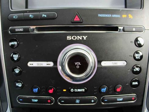 Used 2017 Ford Explorer Platinum image 22