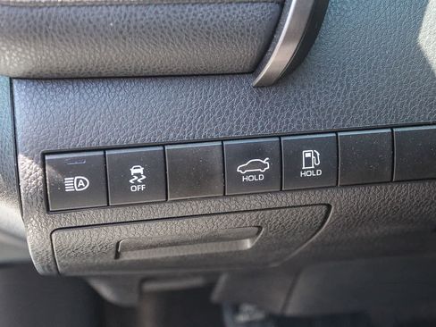 Used 2022 Toyota Camry LE FWD image 28