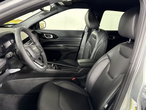 New 2026 Jeep Compass Limited AWD/4WD image 12
