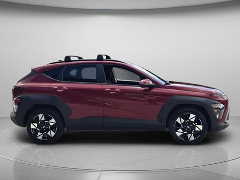 Used 2024 Hyundai Kona SEL w/ Convenience Package FWD image 7