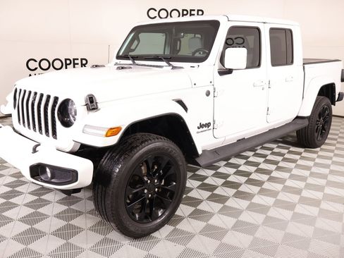 Used 2022 Jeep Gladiator Overland image 11