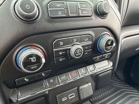 Certified 2022 Chevrolet Silverado 1500 LT image 16