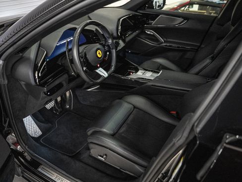 Used 2024 Ferrari Purosangue image 28