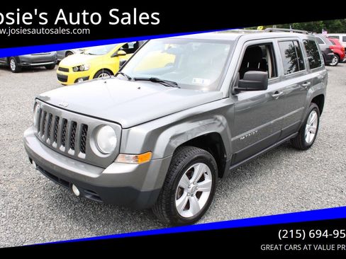 Used 2013 Jeep Patriot Latitude w/ Sun/Sound Group AWD/4WD image 1