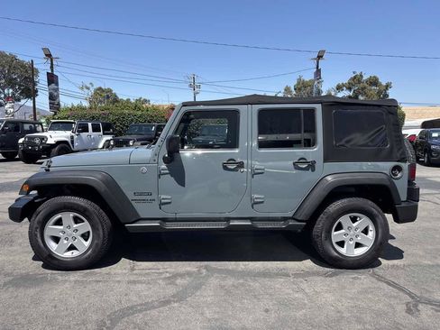 Used 2015 Jeep Wrangler Unlimited Sport w/ Quick Order Package 24S AWD/4WD image 4