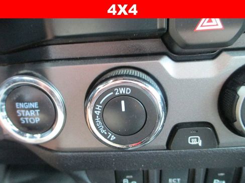 Used 2019 Toyota Tacoma TRD Off-Road AWD/4WD image 29