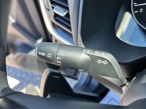 Used 2024 Nissan Rogue SV AWD/4WD image 18