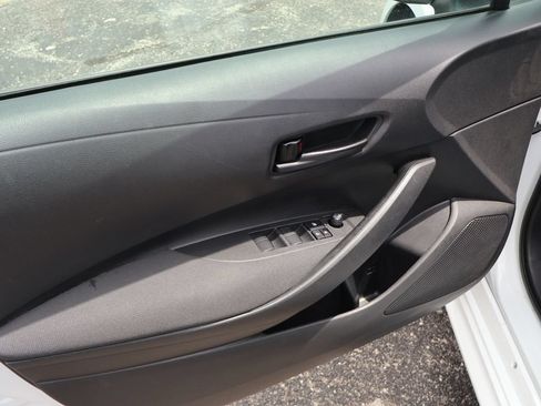 Used 2022 Toyota Corolla LE FWD image 13