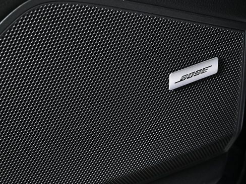 Certified 2025 Porsche Cayenne S image 7