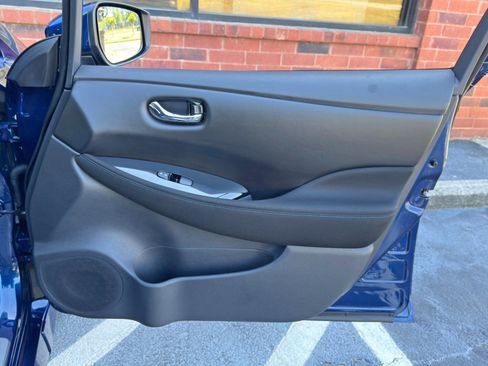 Used 2025 Nissan Leaf SV Plus image 39