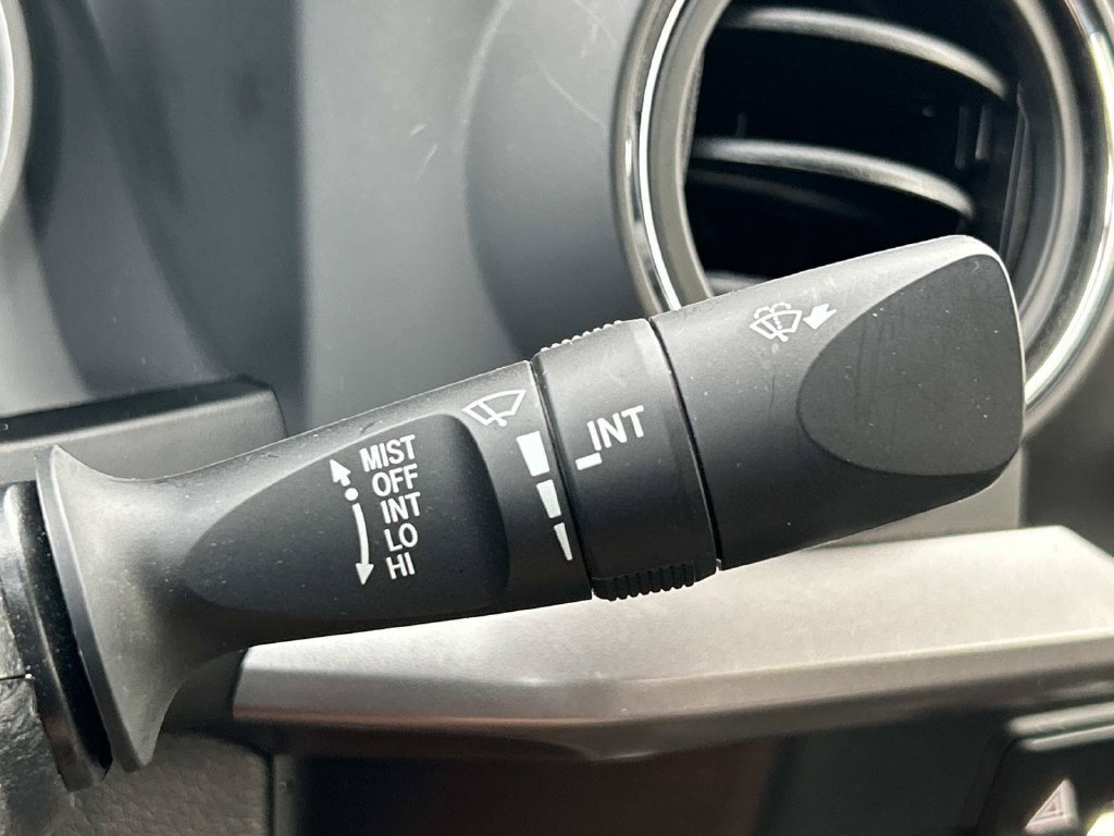 Used 2021 Toyota Tacoma SR5 RWD image 31