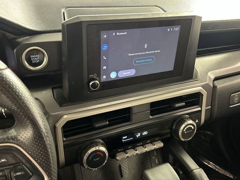 Used 2025 Toyota 4Runner SR5 image 17