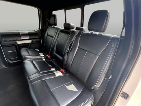 Used 2020 Ford F150 Lariat w/ Equipment Group 502A Luxury AWD/4WD image 18