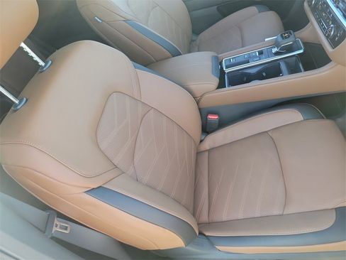 New 2025 Nissan Pathfinder Platinum image 12