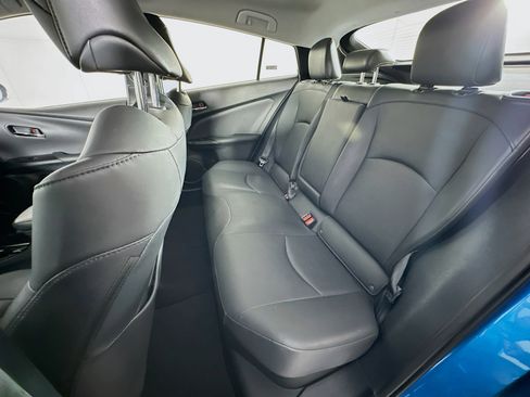 Used 2019 Toyota Prius XLE w/ Carpet Mat Package FWD image 26