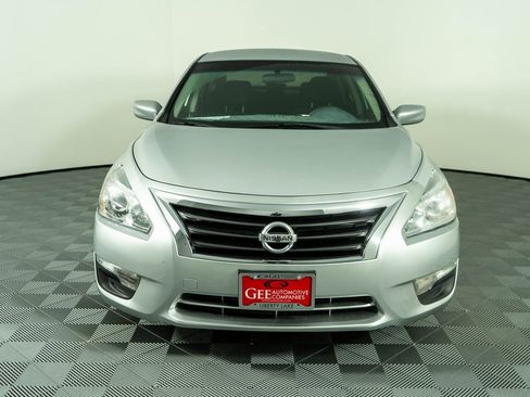 Used 2014 Nissan Altima 2.5 S image 2