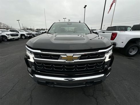 Used 2023 Chevrolet Silverado 1500 LT image 24