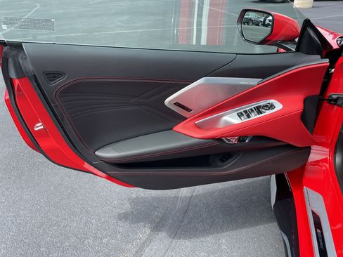 Used 2025 Chevrolet Corvette E-Ray w/ LPO, Roadside Safety Package image 19