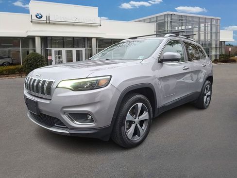 Used 2019 Jeep Cherokee Limited image 1